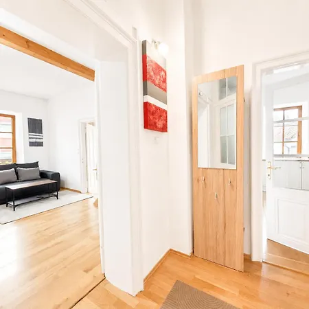 Apartment Kaiserlich Wohnen Zentral Und Am Fluss *